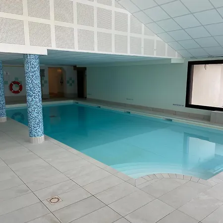 4 Personnes - - Espace Diamant - Avec Piscine Chauffee