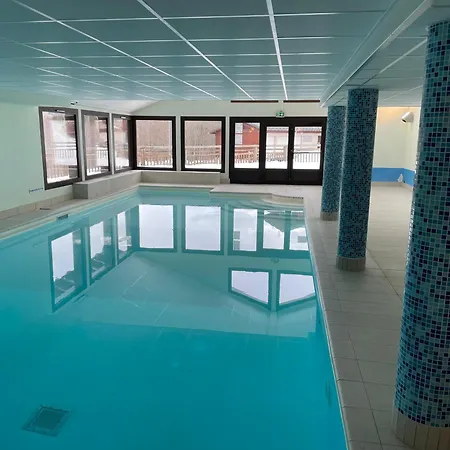 4 Personnes - - Espace Diamant - Avec Piscine Chauffee * Flumet